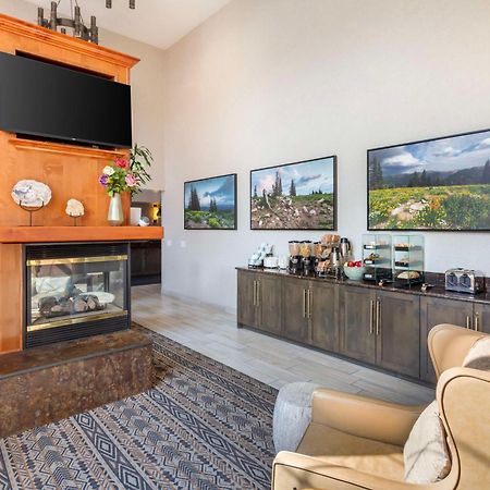 Best Western Holiday Hills Coalville Екстер'єр фото