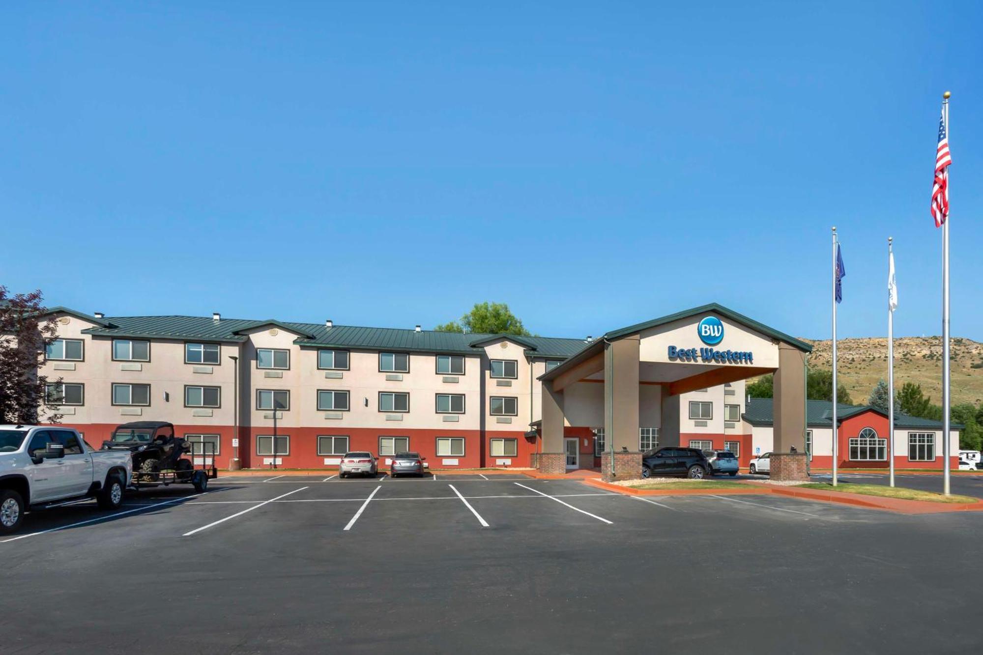 Best Western Holiday Hills Coalville Екстер'єр фото