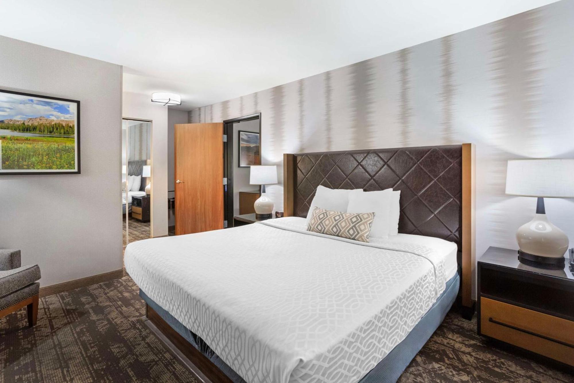 Best Western Holiday Hills Coalville Екстер'єр фото