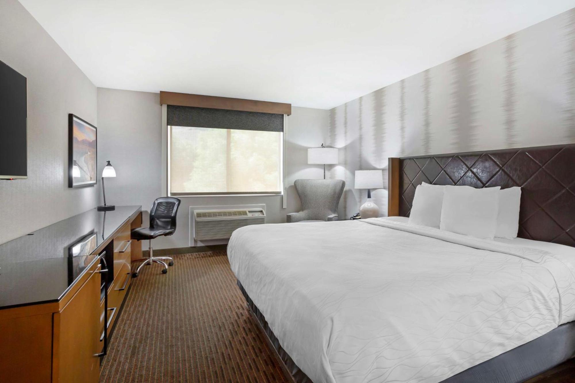 Best Western Holiday Hills Coalville Екстер'єр фото